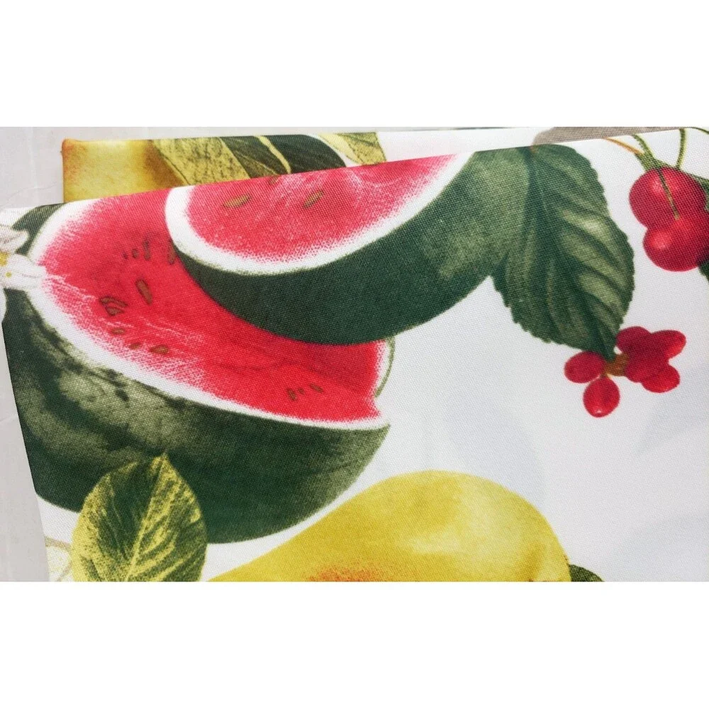 1 Printed Fabric Tablecloth, 60